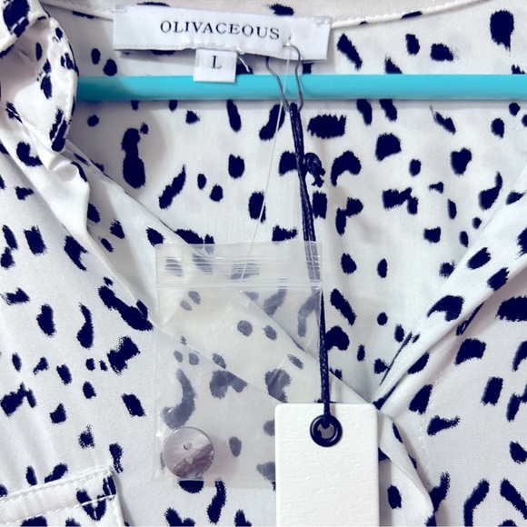 Olivaceous Black & White Cheetah Crop Button Tee Sz L - Picture 2 of 5